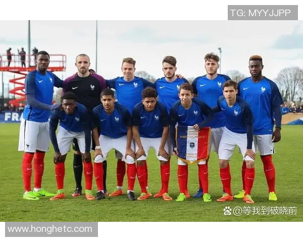 塞尔维亚足球明星球员的辉煌历程与成就分析