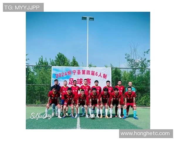 成都足球队的辉煌征程:从默默无闻到全国瞩目的突破之路 成都足球队的辉煌征程:从默默无闻到全国瞩目的突破之路