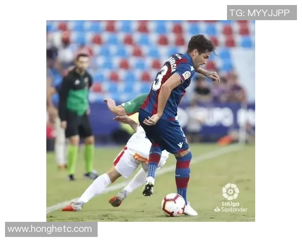 南京足球队以54分领跑挑战赛积分榜展现强劲实力